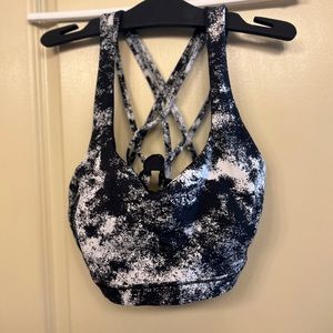 NWOT lululemon free to be serene